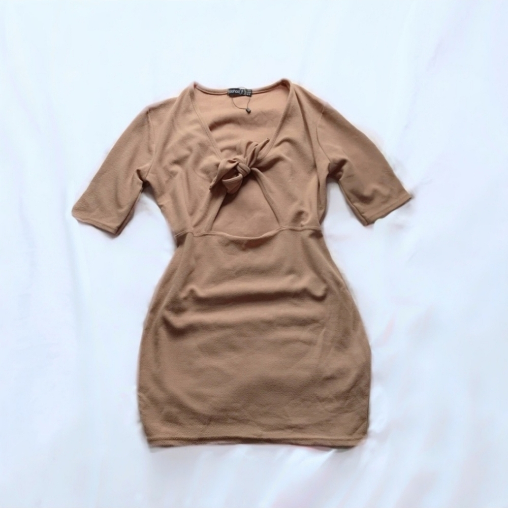 Boohoo Petite * cut-out dress